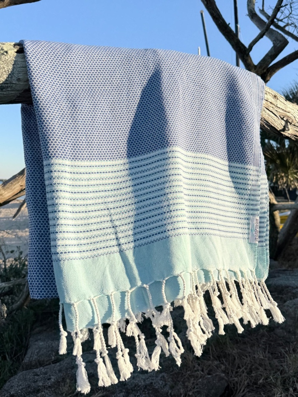 Angler Rag — Blue Salt Rag™ Sand-Resistant Turkish Beach Towel - Picture 4 of 4
